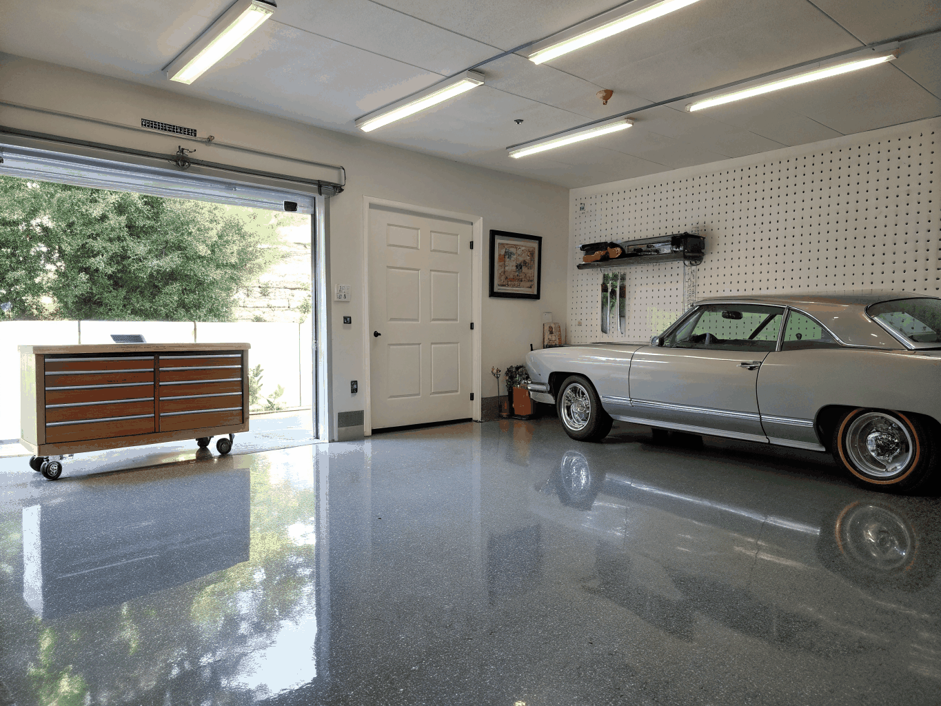 High-gloss epoxy garage floor finish in Delaware County